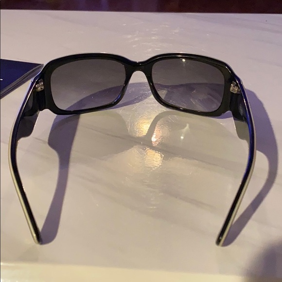 Authentic Coach Sunglasses - Picture 3 of 4